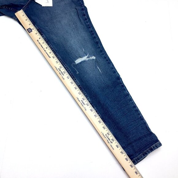 NEW Calvin Klein Women's Jeans Mid Rise Slim Fit Boyfriend Button Fly 27 x 29" - Picture 6 of 12